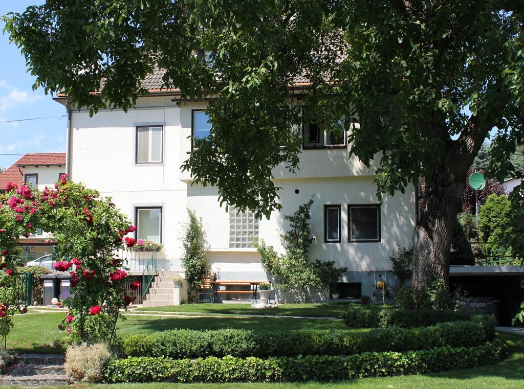 Ferienwohnung Und Gaestezimmer Korb Krumpendorf Ngoại thất bức ảnh