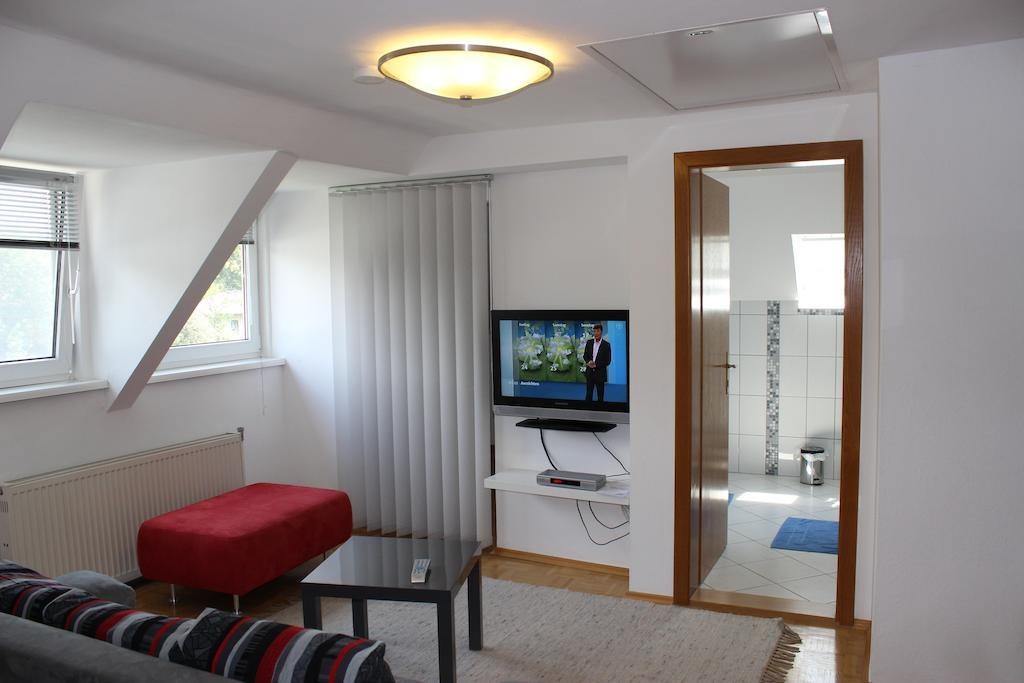 Ferienwohnung Und Gaestezimmer Korb Krumpendorf Phòng bức ảnh